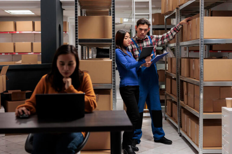 What Role Does a Warehousing Partner Play in E-commerce Success